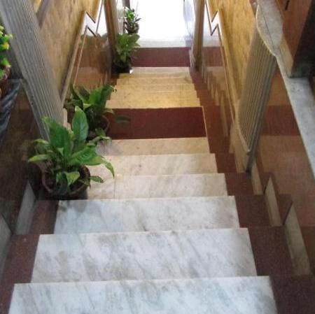 Khaja Habib Hotel โกลกาตา ภายนอก รูปภาพ